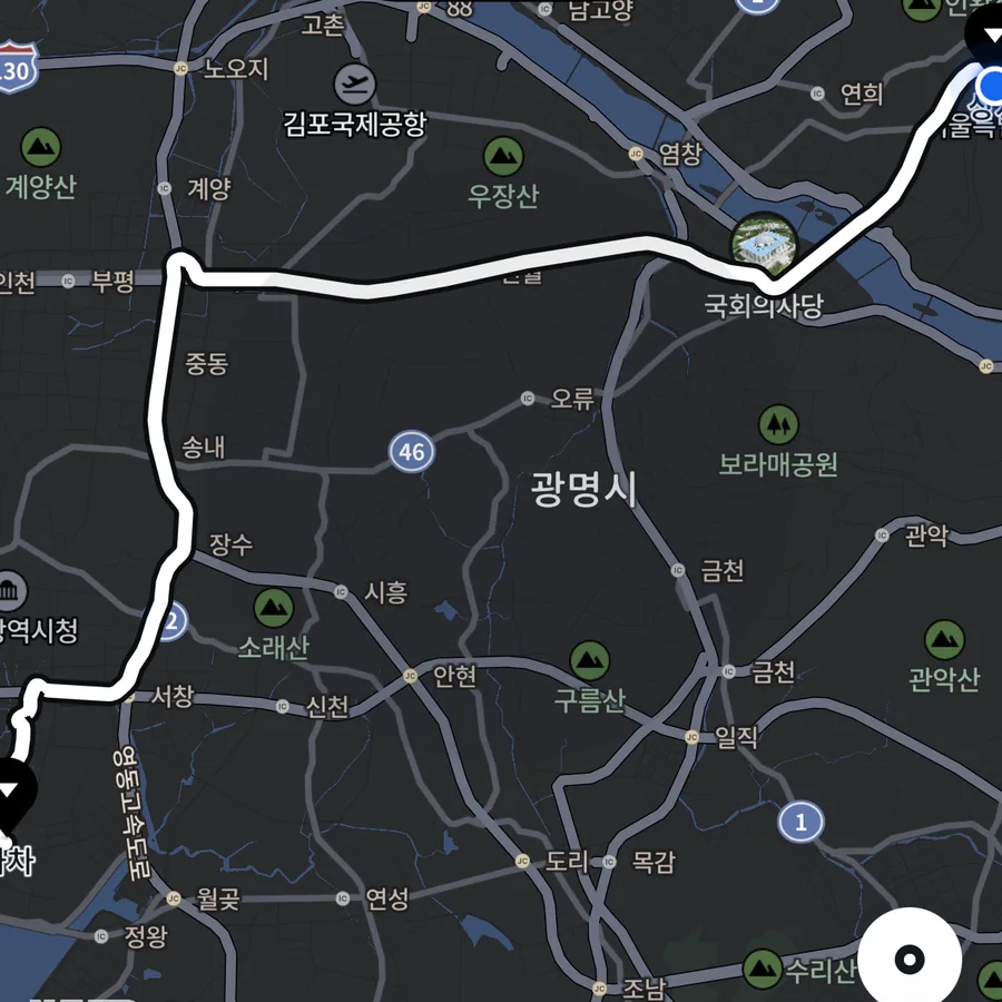 앱 지도 위에 흰 선으로 그려진 서울에서 인천까지의 실제 경로